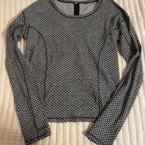 lululemon athletica Black & White Textured Long Sleeve Crop Top
